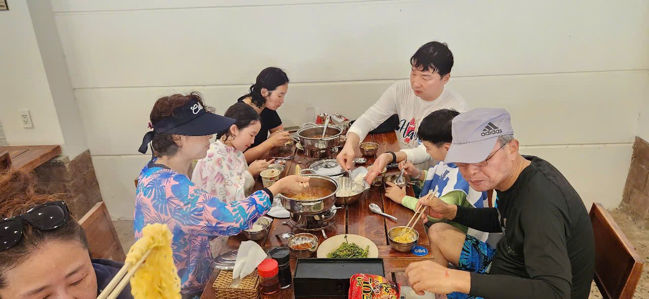 오션펄아일랜드 식당에서 점심 식사