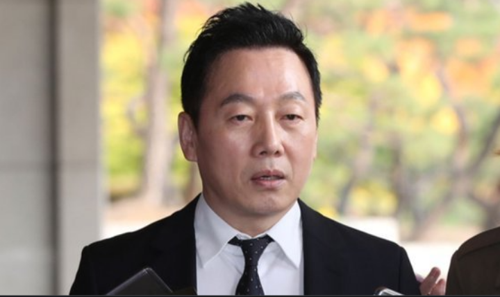 취재진-정봉주-전국회의원