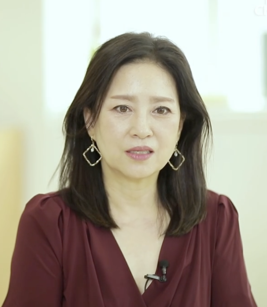 나이를 잊게 하는 동안 비주얼 이상미 배우 방송 모습