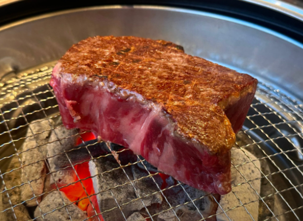 횡성한우 굽는사진