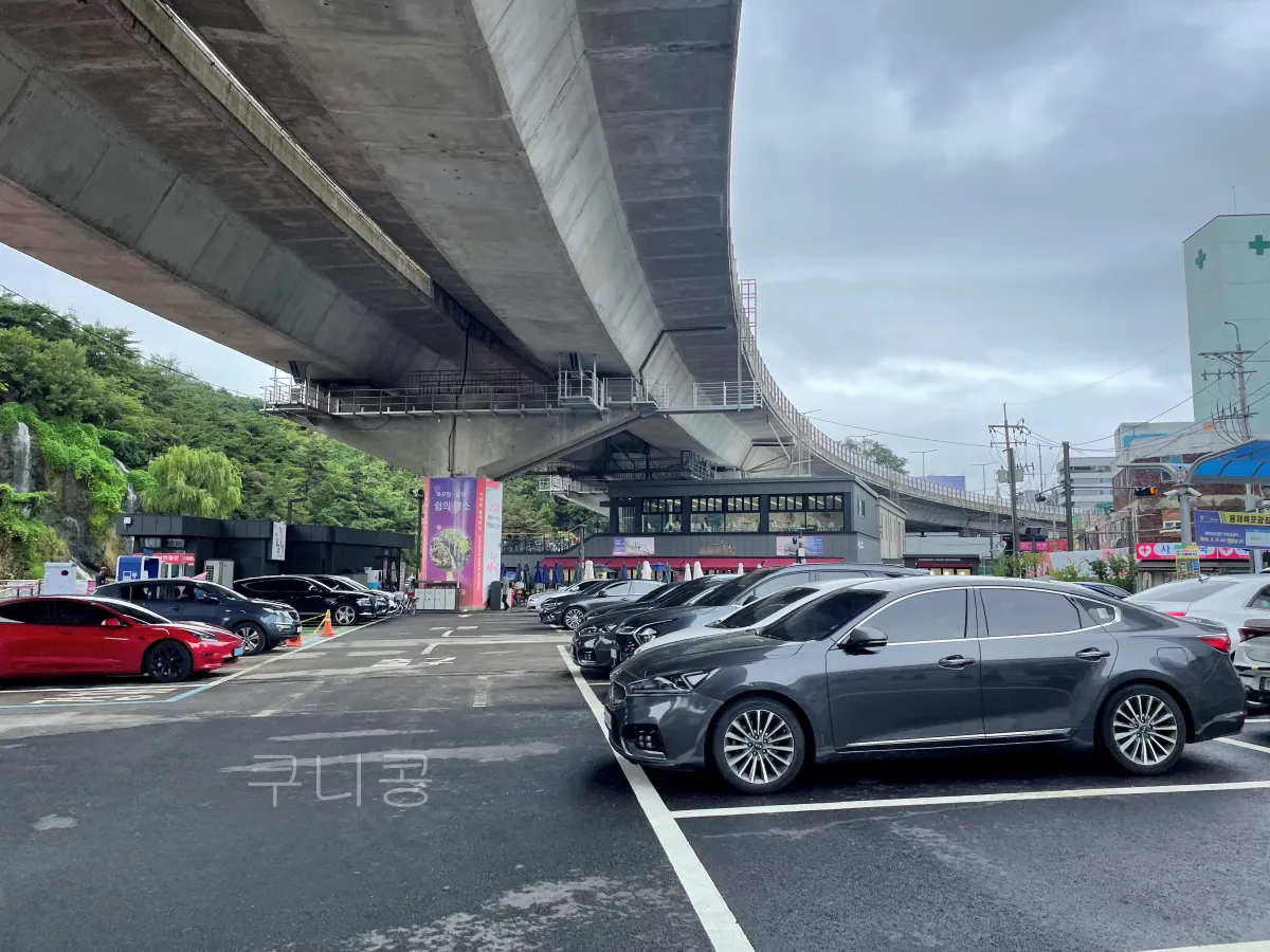 서대문-가볼만한곳-뷰-좋은-카페폭포-평일-방문후기-(주차팁)