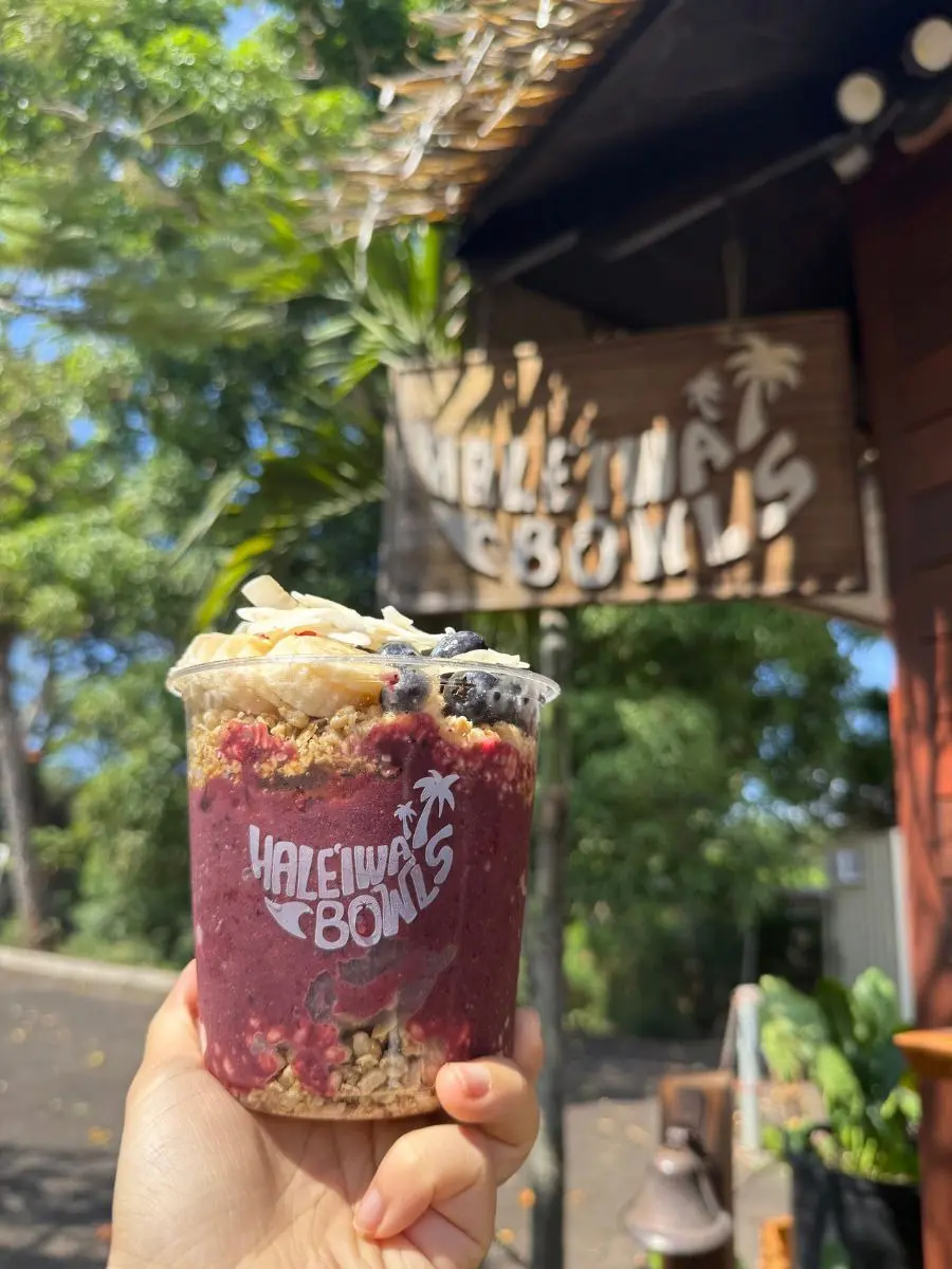 할레이와 보울의 Hapa Acai Bowl