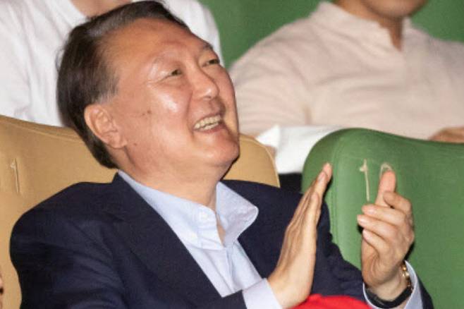 윤석열 부정선거 영화 관람