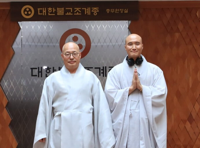 뉴진스님 윤성호