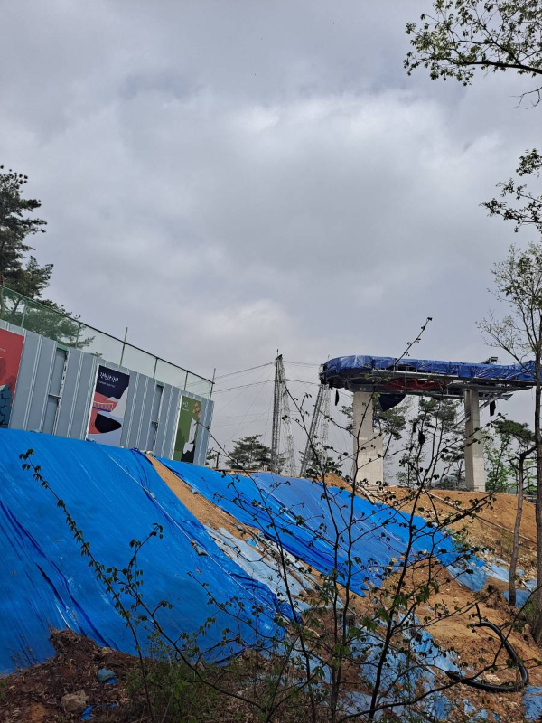 소금산 케이블카 공사중