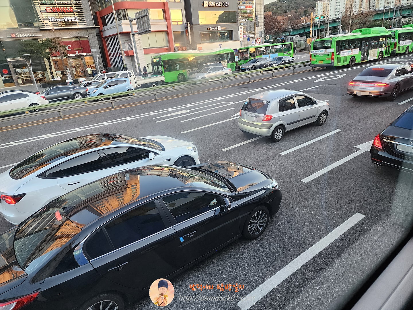 7790 2층에서 본 창밖 모습