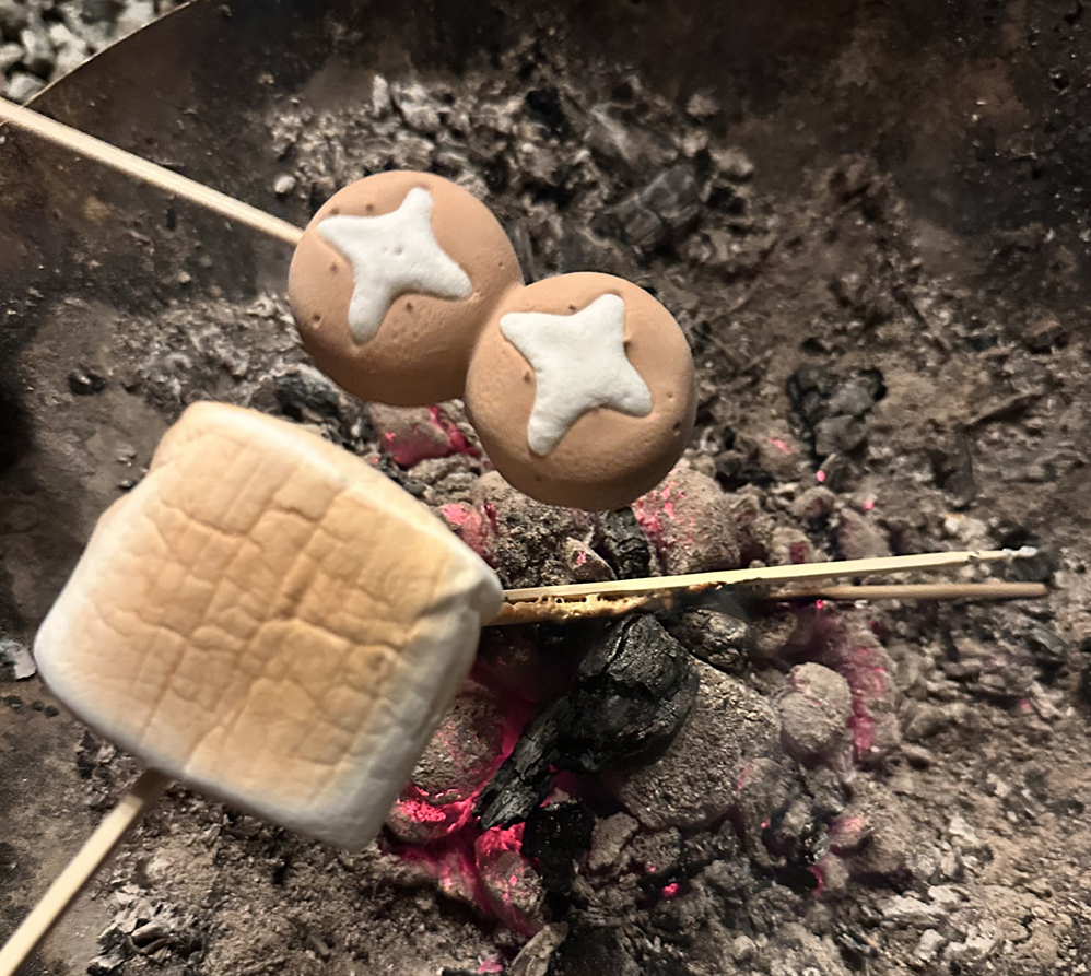 캠핑 감성 핫초코 + 마시멜로