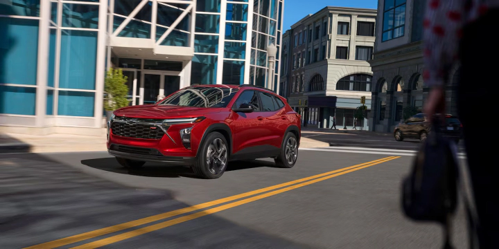 쉐보레 트랙스 크로스오버 버건디 크림슨 메탈릭. 출처 Chevrolet.com