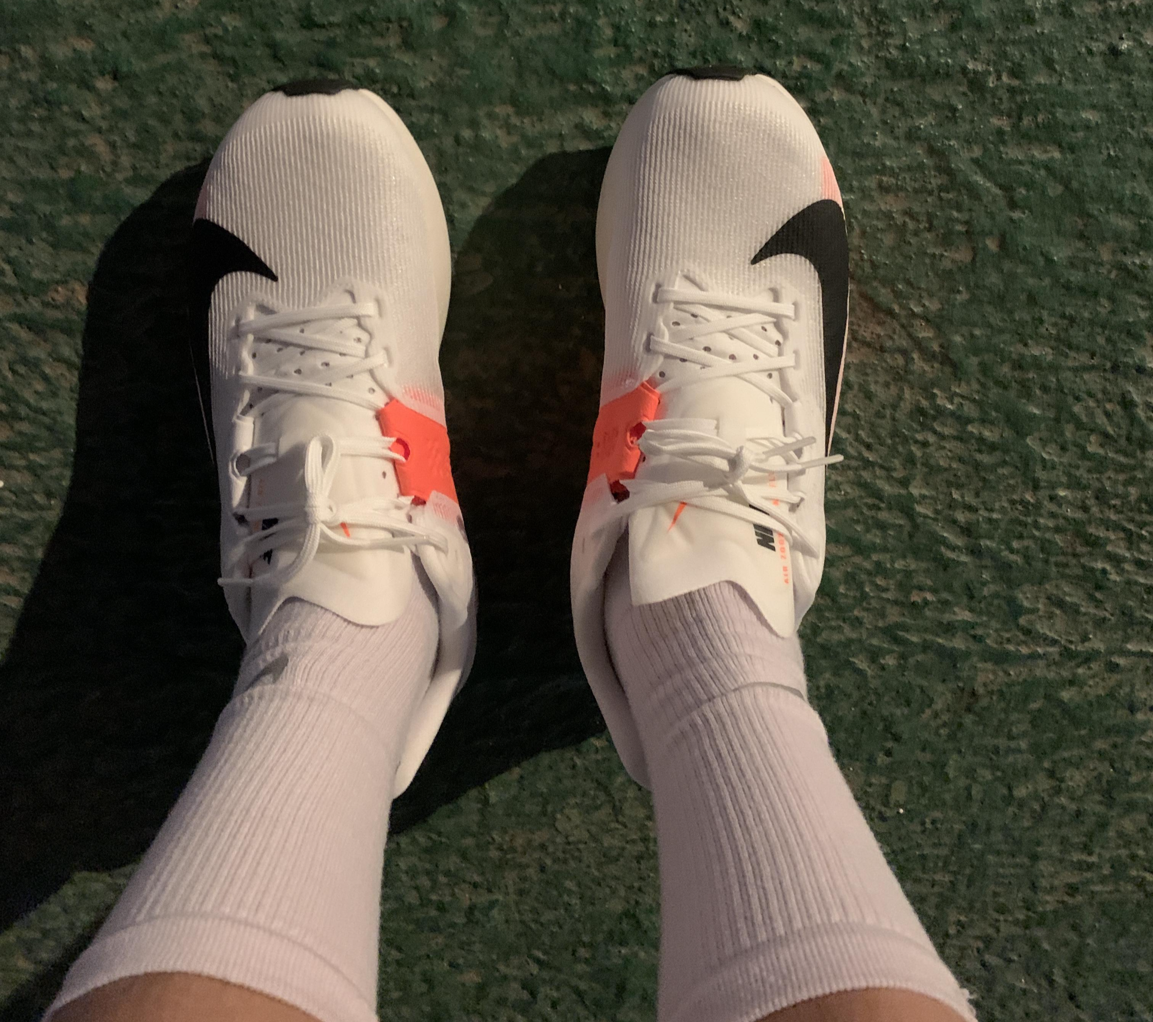 나이키 에어 줌 라이벌 플라이 4 런닝화 FV6040-101 후기