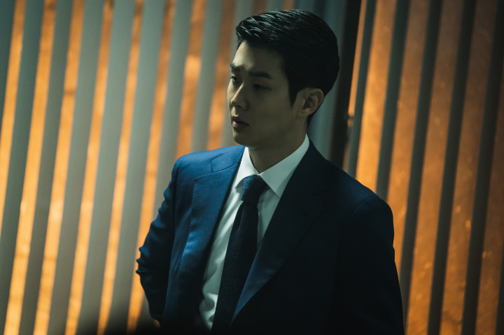 최민재역의최우식