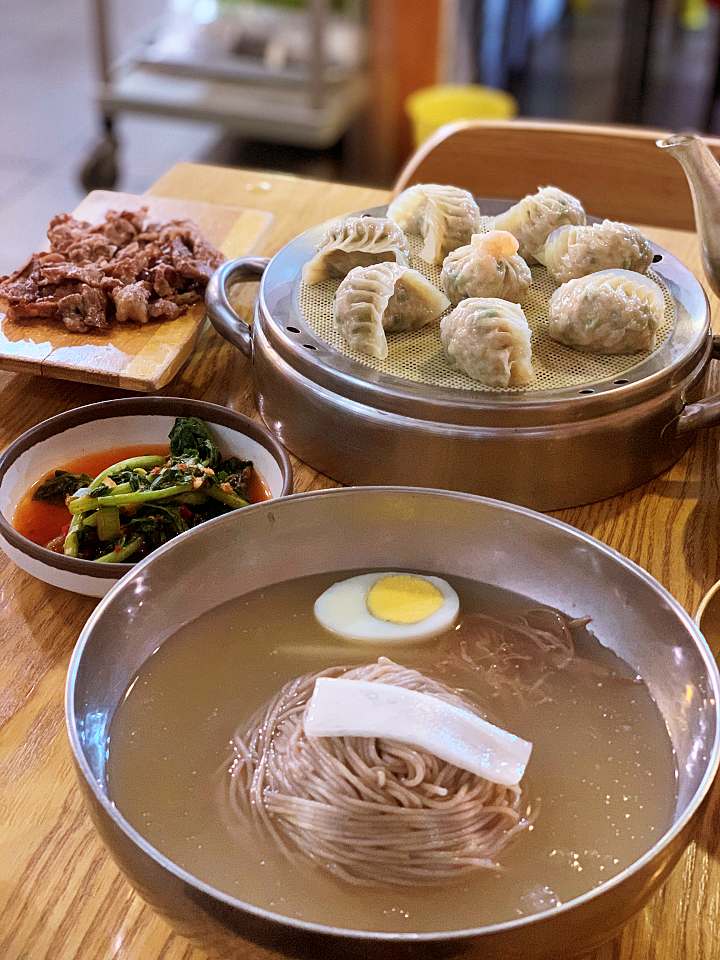 백반기행 박은영 편 메밀칼국수 메밀밥 봄동 겉절이 메밀 새우 교자 만두 관악 신림 맛집 소개