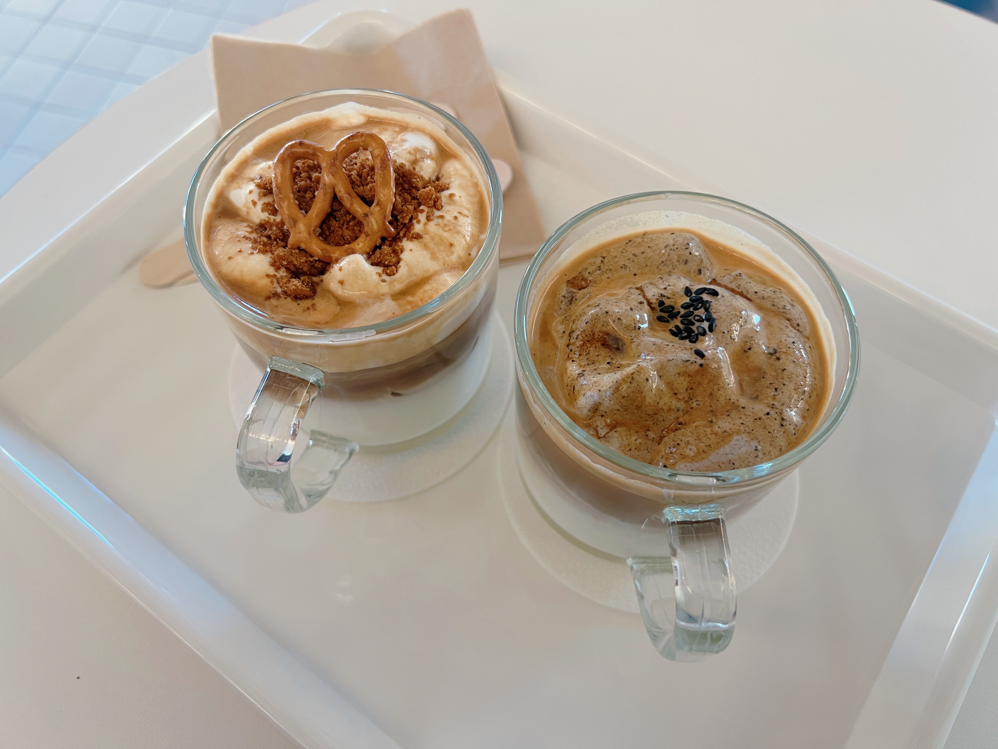 전주 너의고요 고요 라떼 흑임자크림 라떼