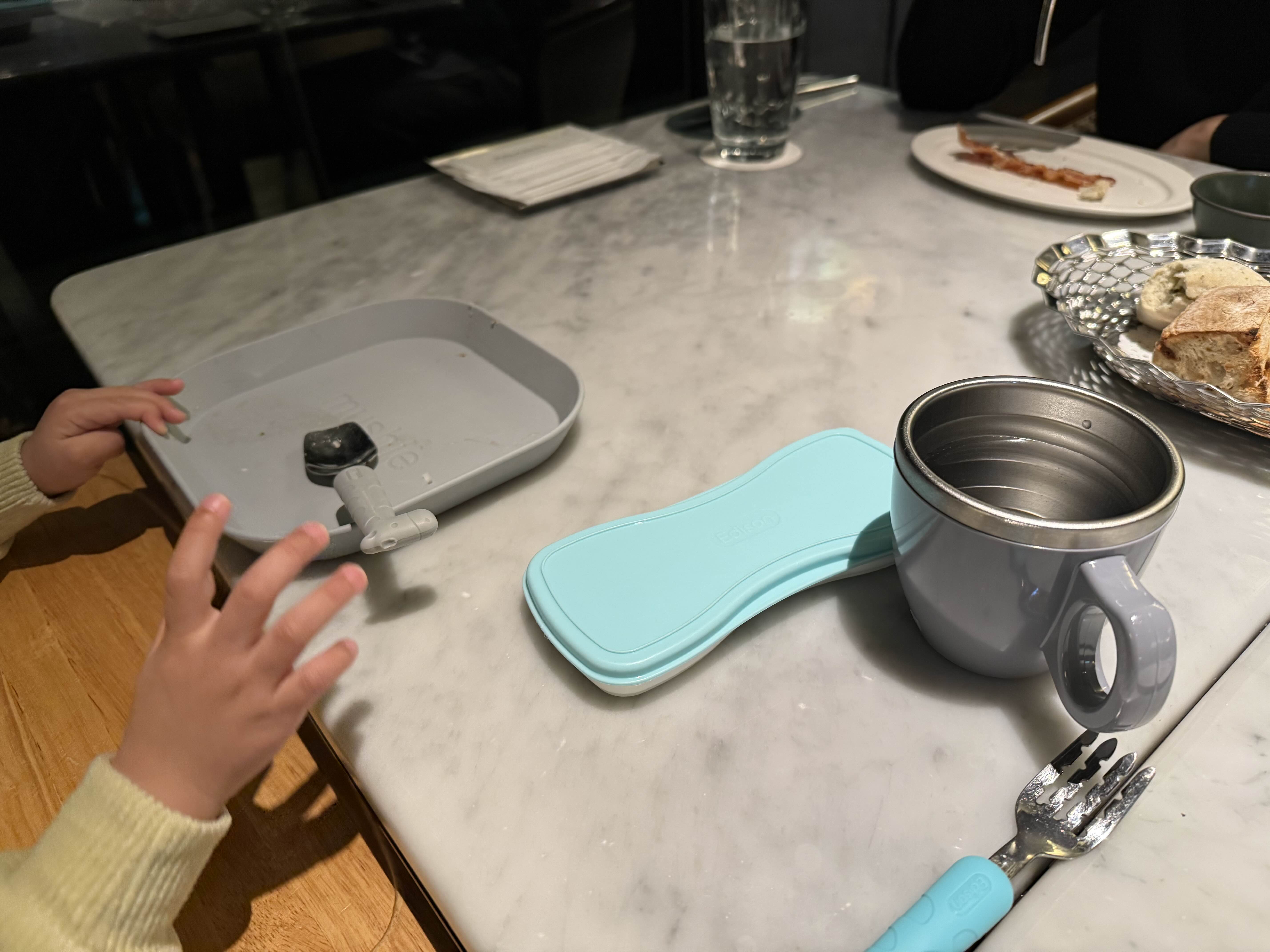 아난티 부산 맥퀸즈그릴앤바