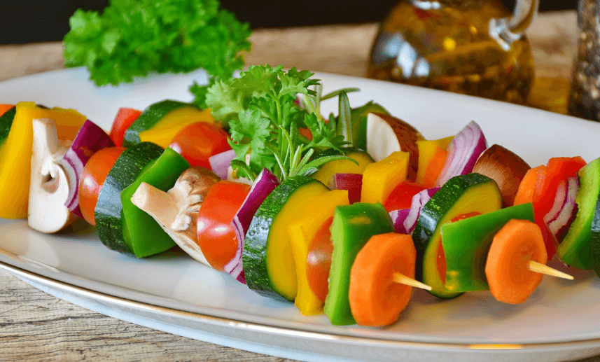 건강식단 실천 가이드, 채식위주의 건강식단 파프리카 토마토 버섯 양파 야채꼬치