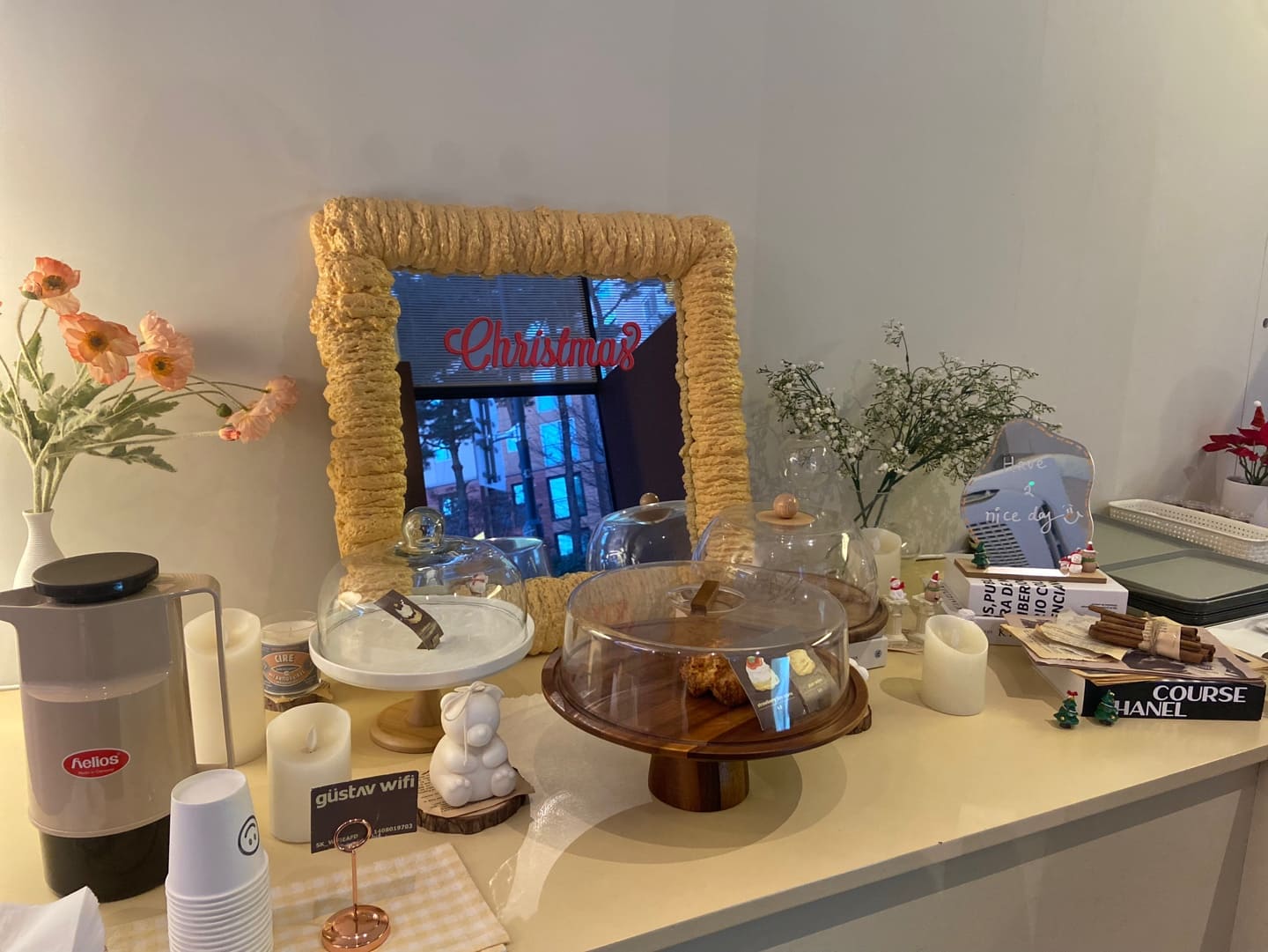수원 신동 카페거리 내부 분위기