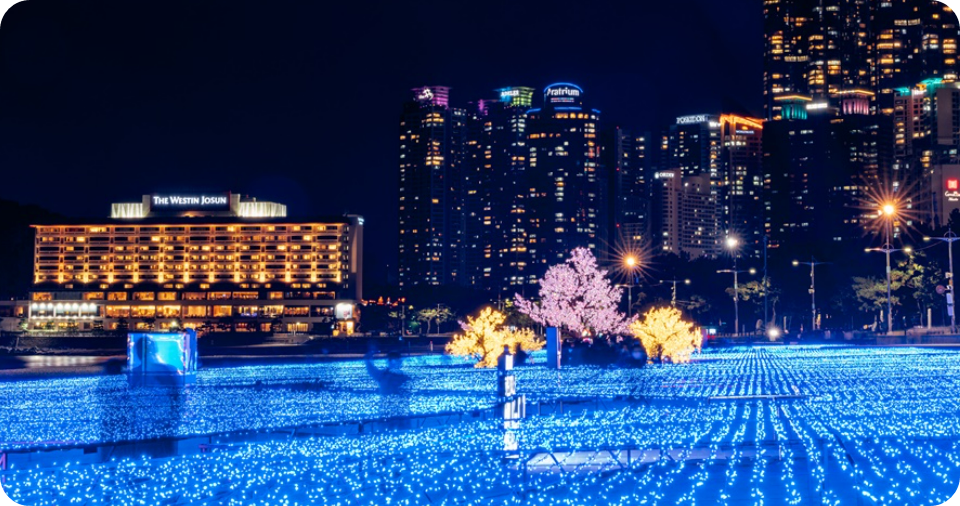 해운대 밤바다를 낭만으로 물들이는 해운대빛축제 [사진=visitbusan]