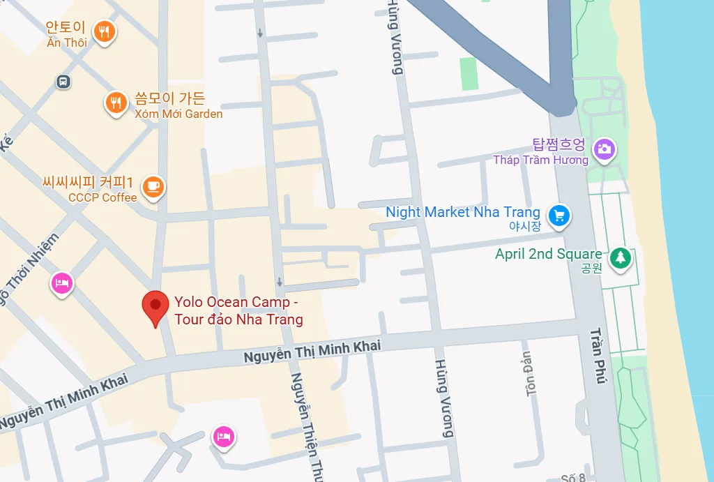 나트랑 시내 중심부 지도. ‘Yolo Ocean Camp – Tour đảo Nha Trang’ 위치가 붉은 마커로 표시