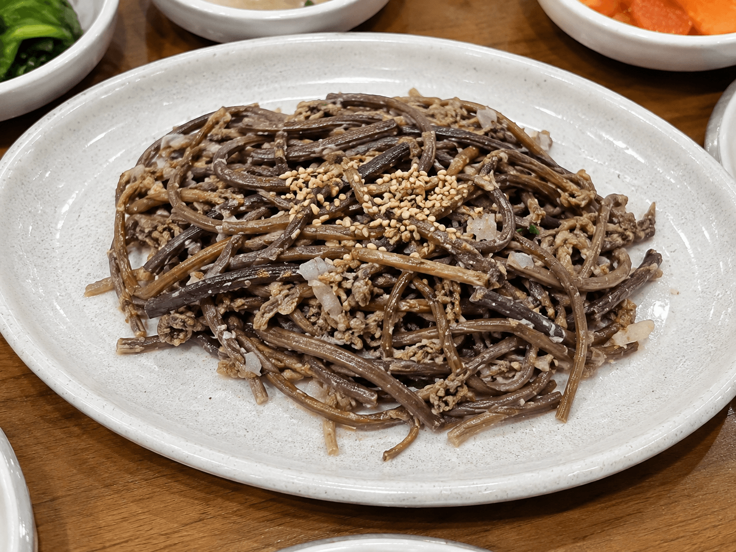 아린맛과 쓴맛 제거된 들기름 향의 수제 고사리나물