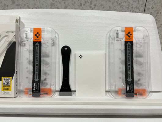 슈피겐 이지핏 강화유리 세트