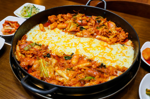 Ranked 2nd in the World's Best Stir-Fried Dishes: The Rise of Global Favorite, Dakgalbi