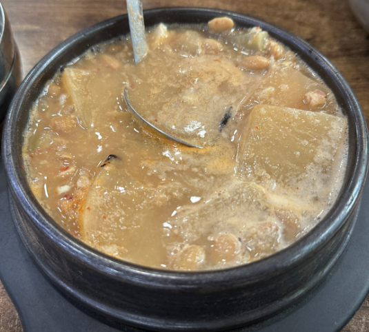 생생정보 토니안의 27년 단골 맛집 스타맛집 제육볶음 오징어볶음 낙지볶음 서울 서초구 전주청국장집