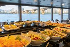 한강 크루즈 뷔페: 로맨틱한 서울 야경과 미식 여행