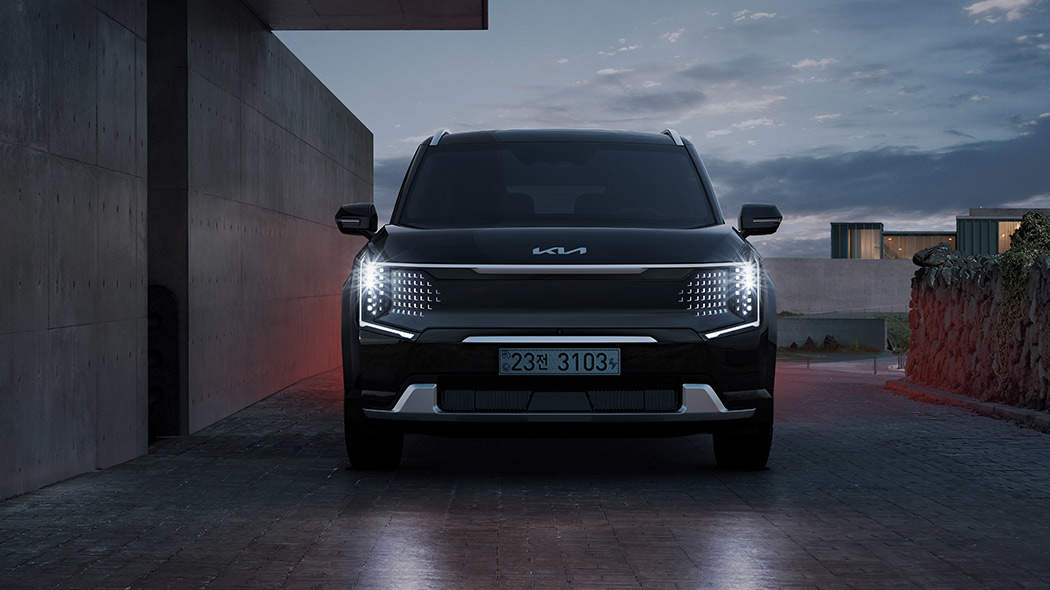 기아 EV9 전면 헤드라이트 사진