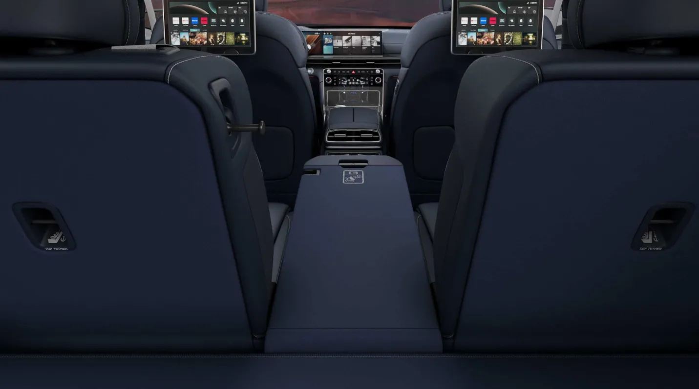 쿠페 내부 이미지