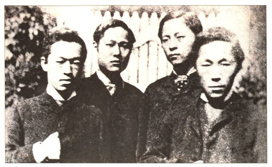 갑신정변의 주역들 사진 - 왼쪽부터
박영호, 서광범, 서재필, 김옥균