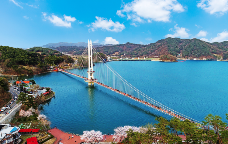 예당호 출렁다리