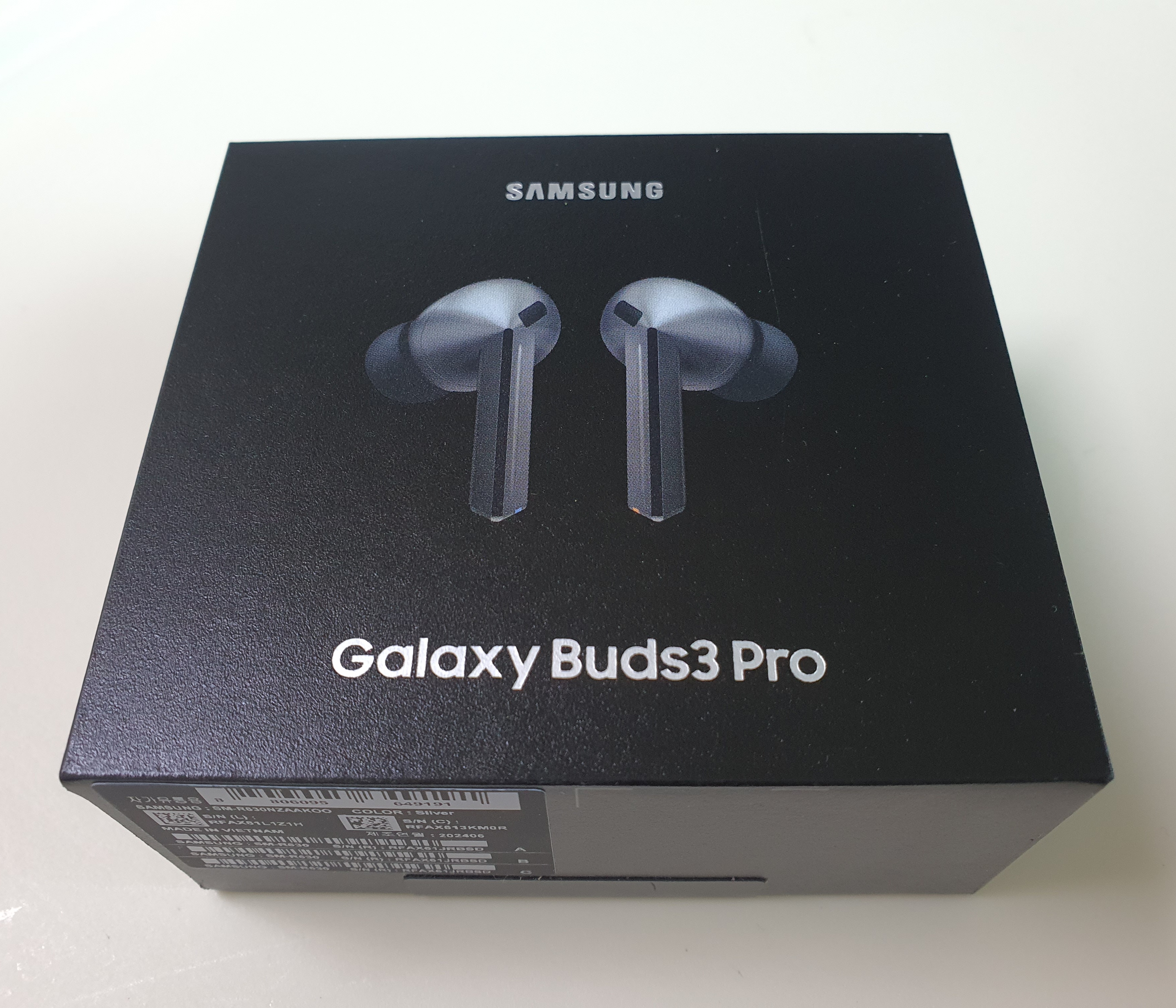 삼성-갤럭시-무선-이어폰이-새로-출시되었습니다.