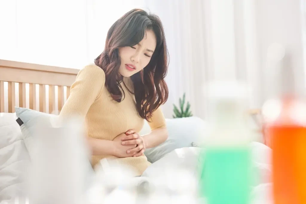 오른쪽 옆구리 통증 의심되는 병