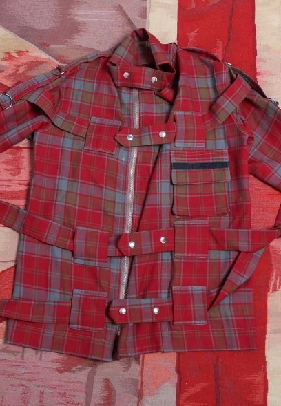 본디지 슈트(Bondage Suit)