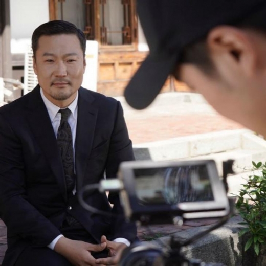 정형석 무대에서 마이크로 이어진 첫 장