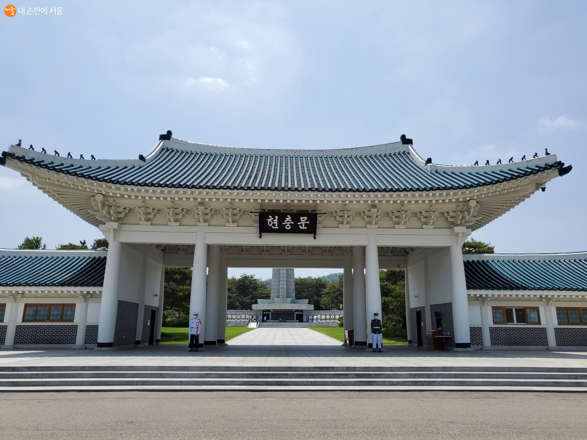 국립 현충원 (출처 : 내손안의 서울)