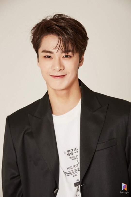 아스트로 문빈