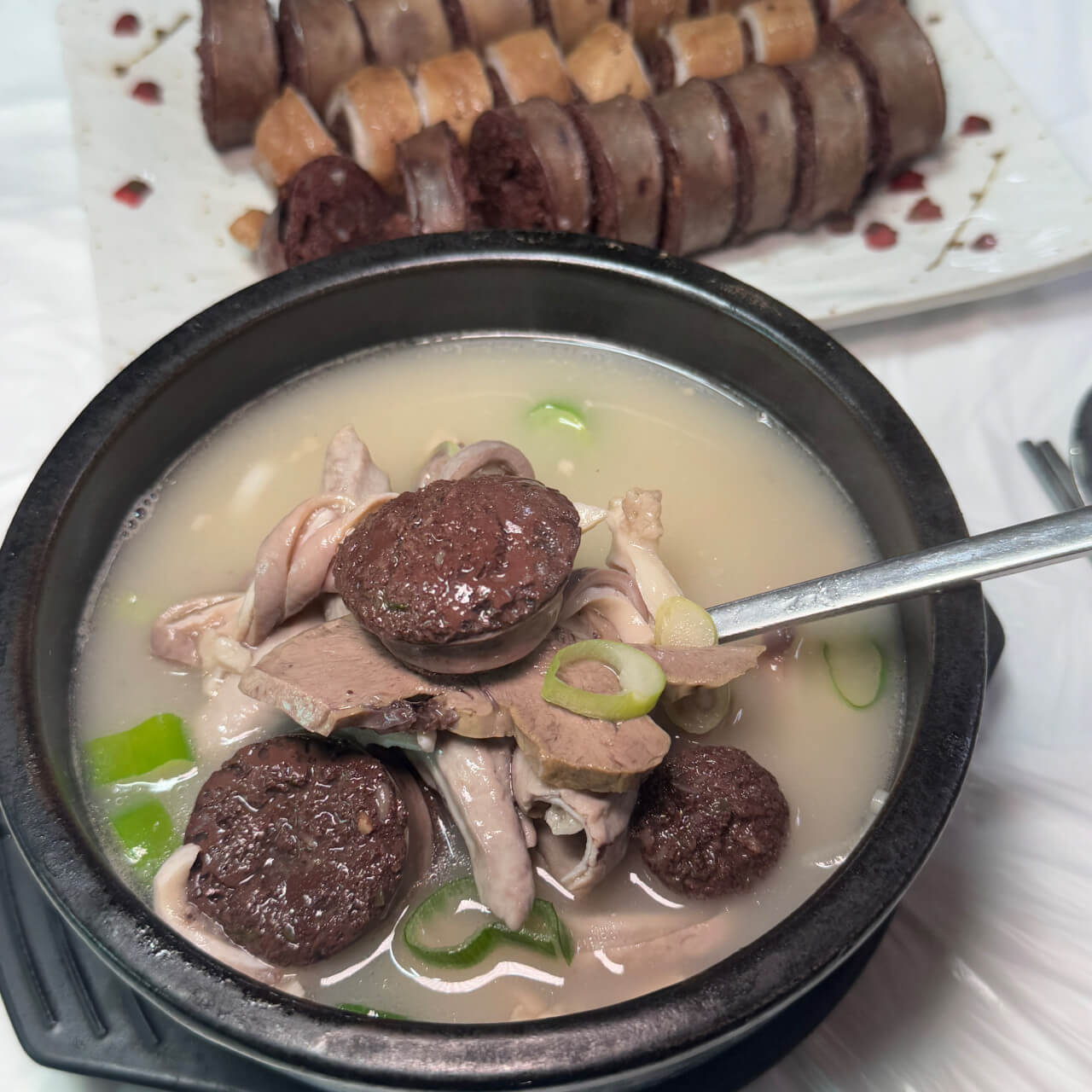 식객 허영만의 백반기행 298회 한그루와 함께한 부안밥상 피순대와 순대국 맛집 할매피순대
