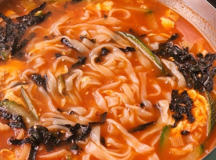 전현무계획2-동해-장칼국수