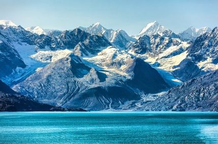알래스카 빙하 크루즈로 자연의 경이로움 느끼기