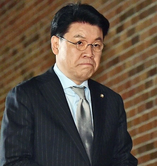 장제원 국회의원 프로필 고향 학력 지역구 아버지 형제관계