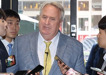 인요한 프로필 나이 국적 학력 재산 가계도