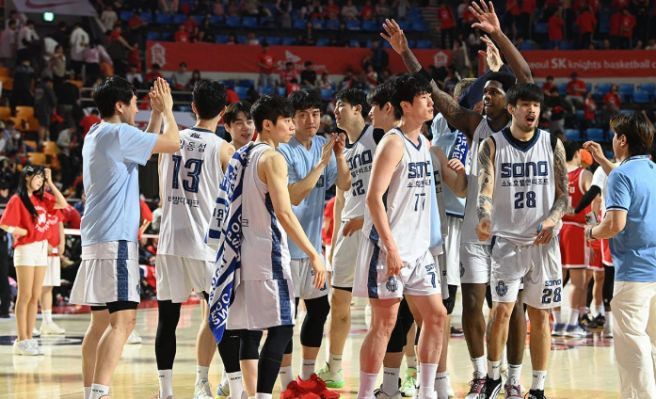 소노 2연승: 창원 LG 꺾고 2연승! 챔피언 결정전 진출 확률 100% 잡은 비결 분석 (2026 KBL 4강 PO)