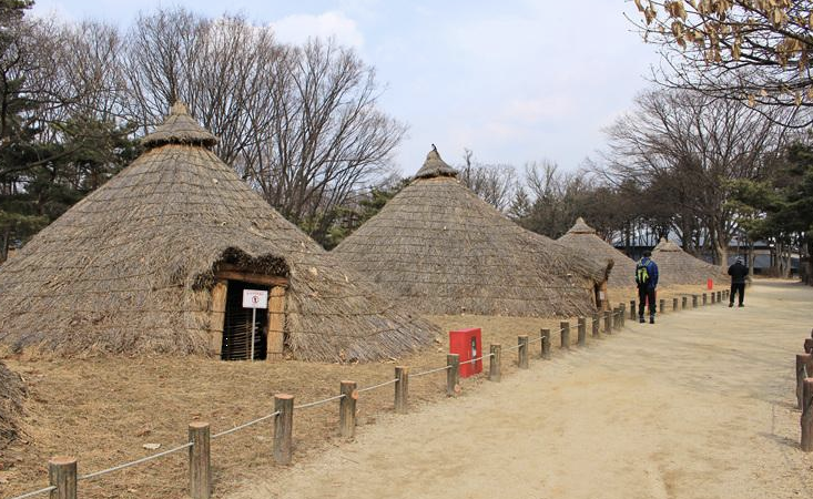 암사동 선사유적지 이미지