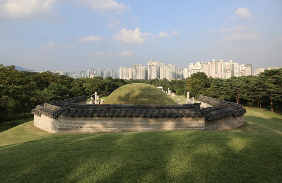조선왕릉 숲길 9곳 개방, 1년에 단 두 번! (+ 국가유산청 궁능유적본부)