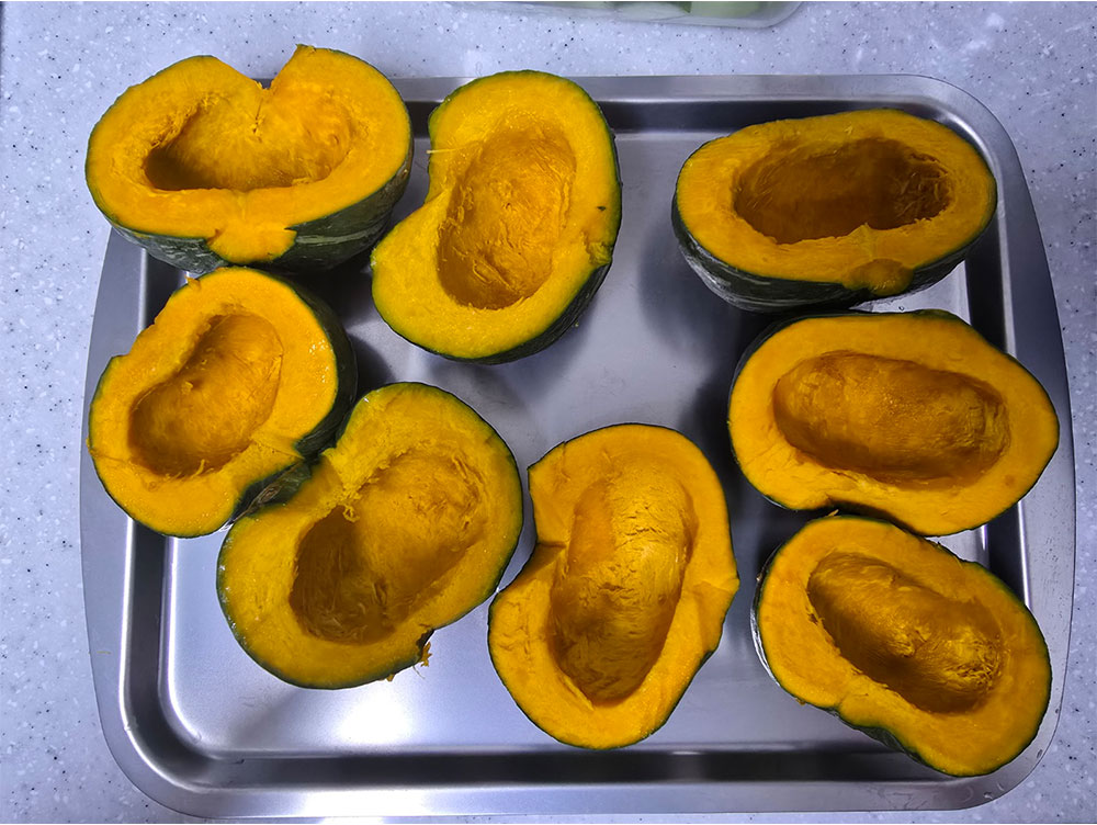 단호박 씻기와 손질