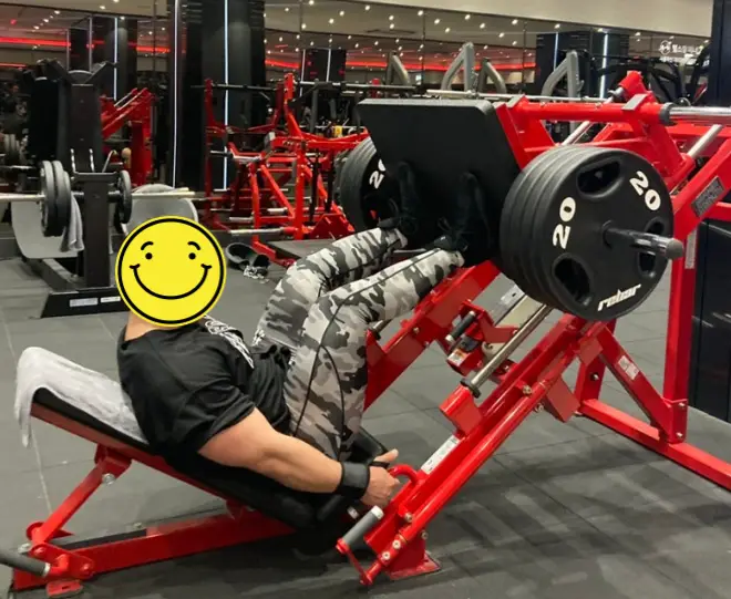 프리덤-짐웨어-바벨-스쿼트