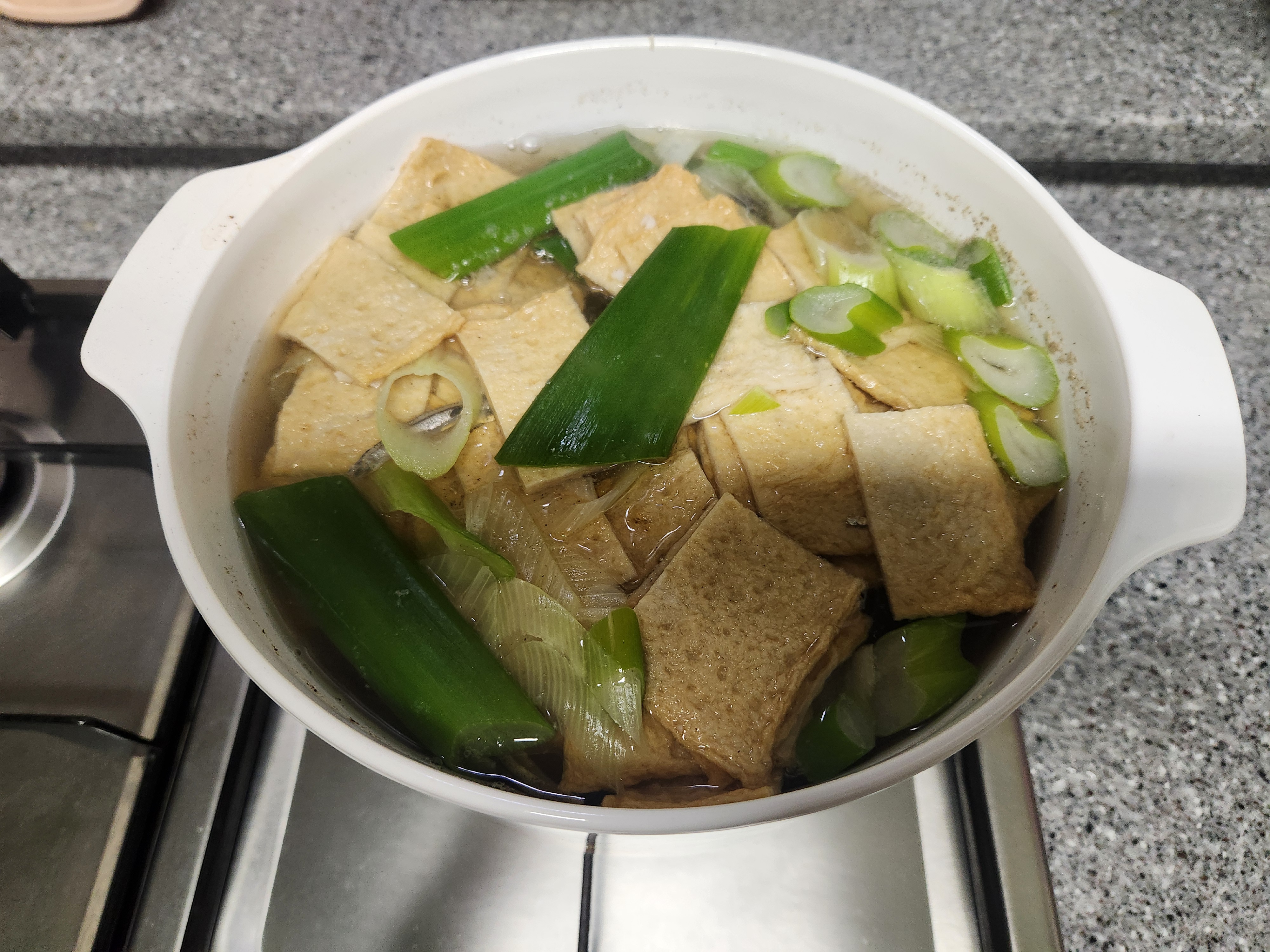 완성된 오뎅국의 모습입니다,