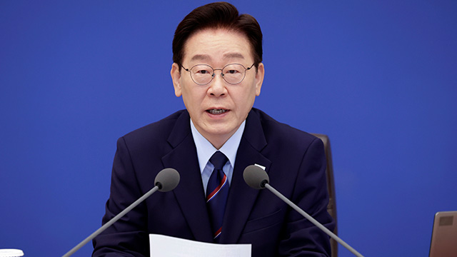 이 대통령 긴축재정론은 함정 지금은 소비가 미덕 적극 재정론 총정리