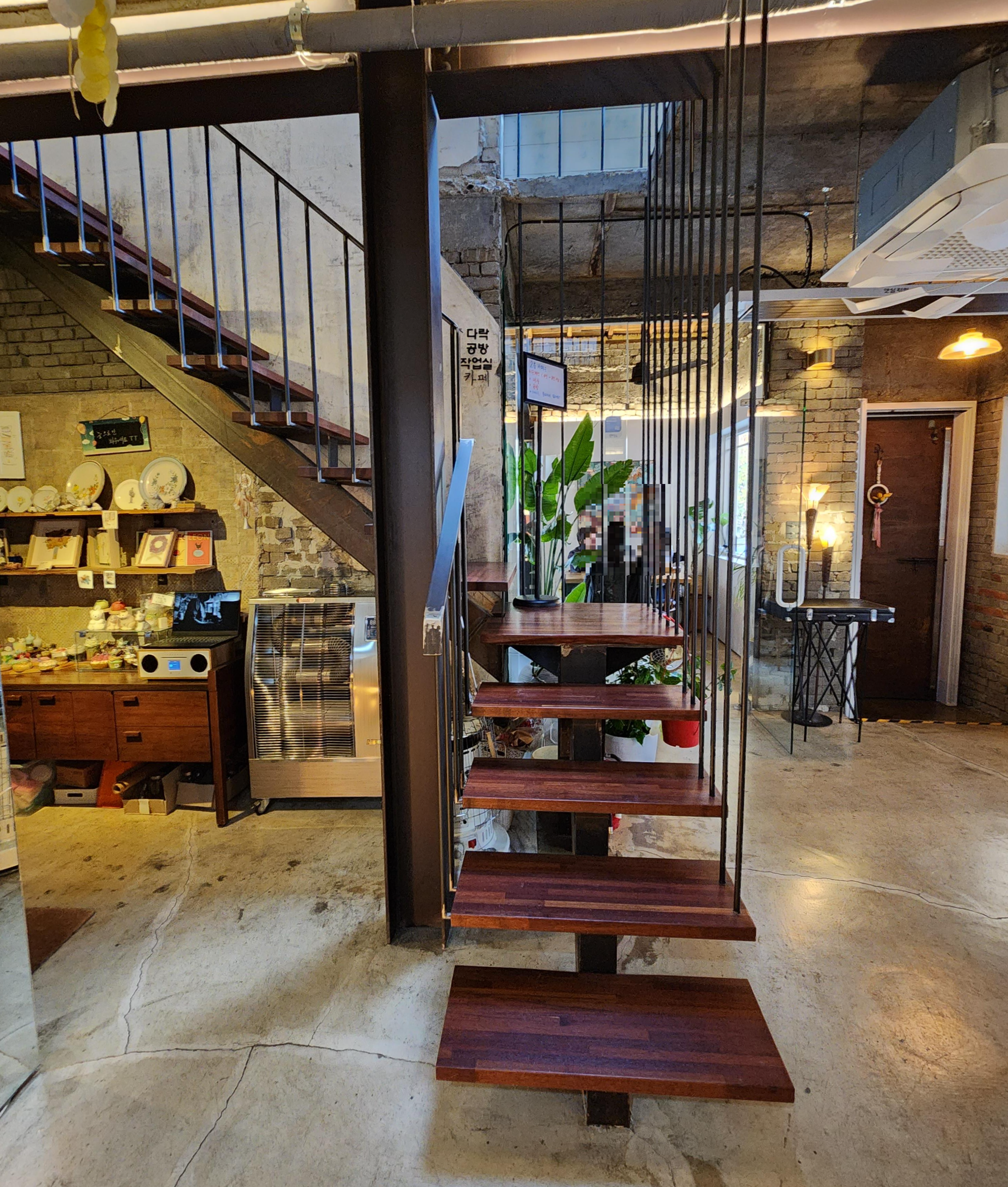감성 가득한 공방 카페, 다락안