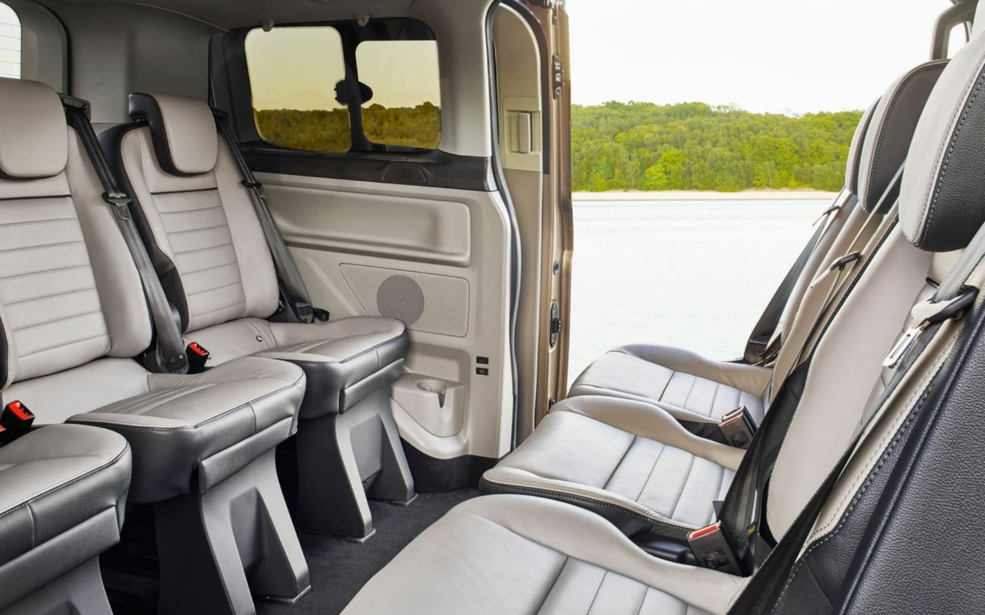 포드 E-트랜짓 커스텀 에디션